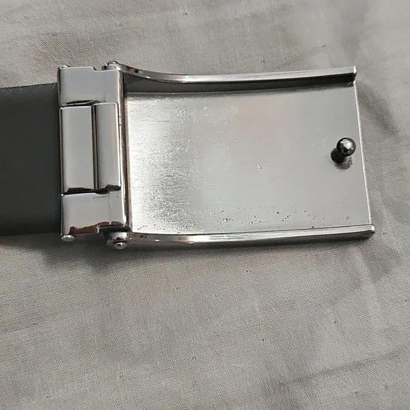 Hugo Boss Reversible Belt - Picture 3 of 4